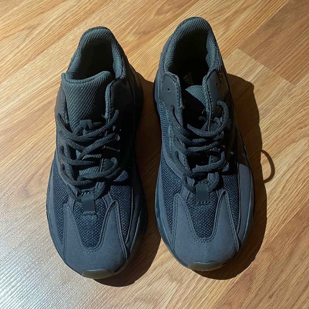 adidas Yeezy Boost 700 Utility Black